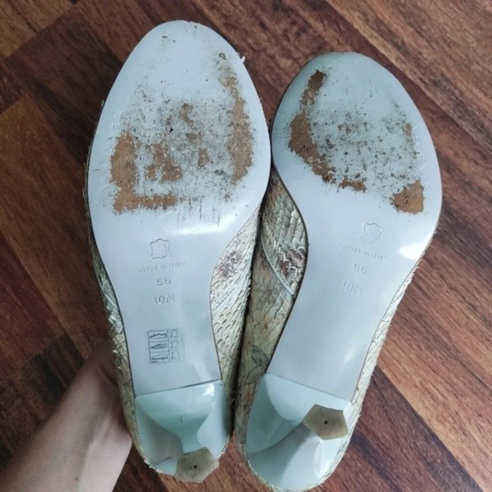 Via Spiga Italy genuine leather snakeskin textured floral pumps 10M